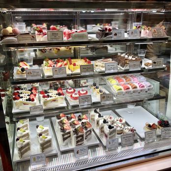 Paris Baguette - Chilled dessert case - Bakeries Near Me - Sunnyvale, California Paris Baguette - Chilled dessert case - Bakeries Near Me - Sunnyvale, California