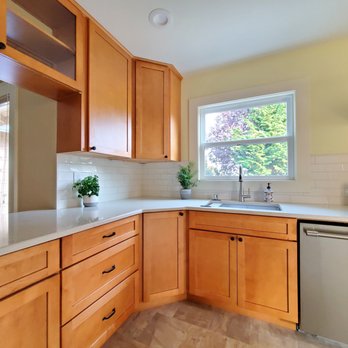 York Enterprises - a clean kitchen with a dishwasher and dishwasher - General Contractors Near Me - Tacoma, Washington York Enterprises - a clean kitchen with a dishwasher and dishwasher - General Contractors Near Me - Tacoma, Washington