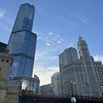 Shoreline Sightseeing - Architectural Tours Near Me - Chicago, Illinois