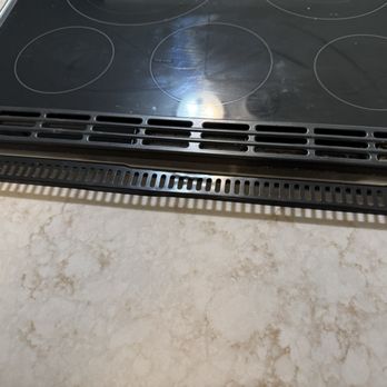 Busenbark Flooring & Granite - Damage to stove/range - Carpeting Near Me - Farmington, Missouri Busenbark Flooring & Granite - Damage to stove/range - Carpeting Near Me - Farmington, Missouri