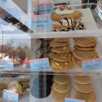Lil' Cakes & Creamery - Cookies - Cupcakes Near Me - Sterling, Virginia Lil' Cakes & Creamery - Cookies - Cupcakes Near Me - Sterling, Virginia
