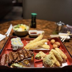Aki Steak House & Sushi