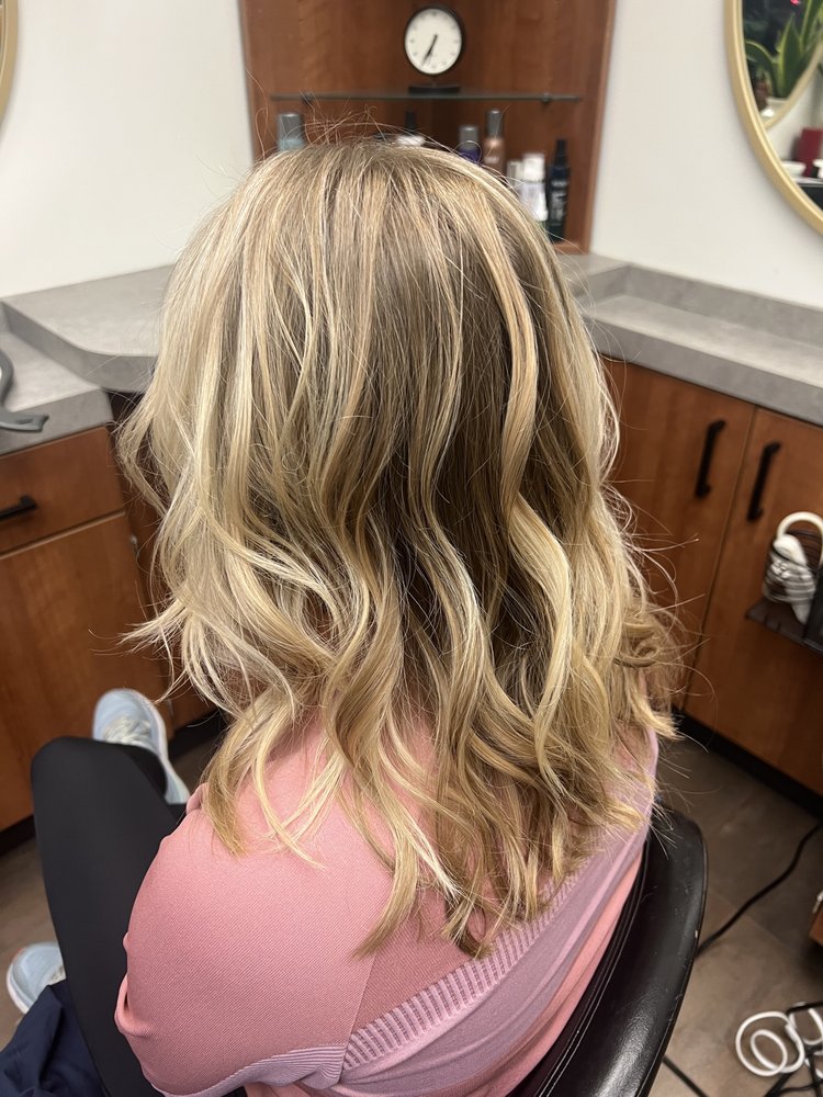 SALON UNCENSORED Updated October 2024 138 Photos & 25 Reviews 648