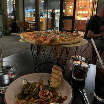 Pizzando - Pepperoni Pizze Calamari - Pizza Near Me - Healdsburg, California Pizzando - Pepperoni Pizze Calamari - Pizza Near Me - Healdsburg, California