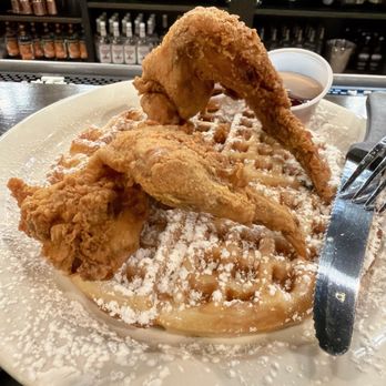 Cedars corner bar and kitchen - Chicken and waffles - Burgers Near Me - Fairfield, California