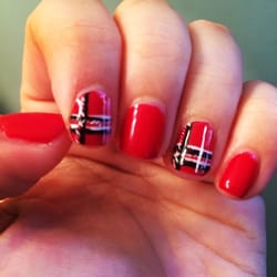 Perfect 10 Nail Salon - Plaid