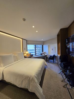 Four Seasons Hotel Sydney by null
