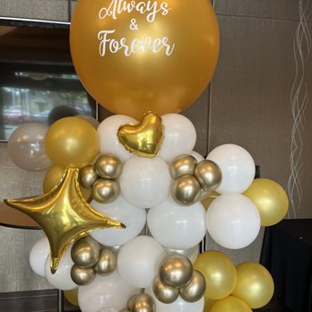 Sunny Balloons - Columns - Balloon Services Near Me