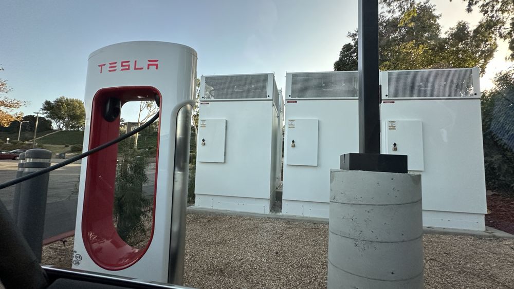 TESLA SUPERCHARGER - Updated July 2025 - 23701 Moulton Pkwy, Laguna ...