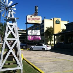 Sylvesters Western Wear