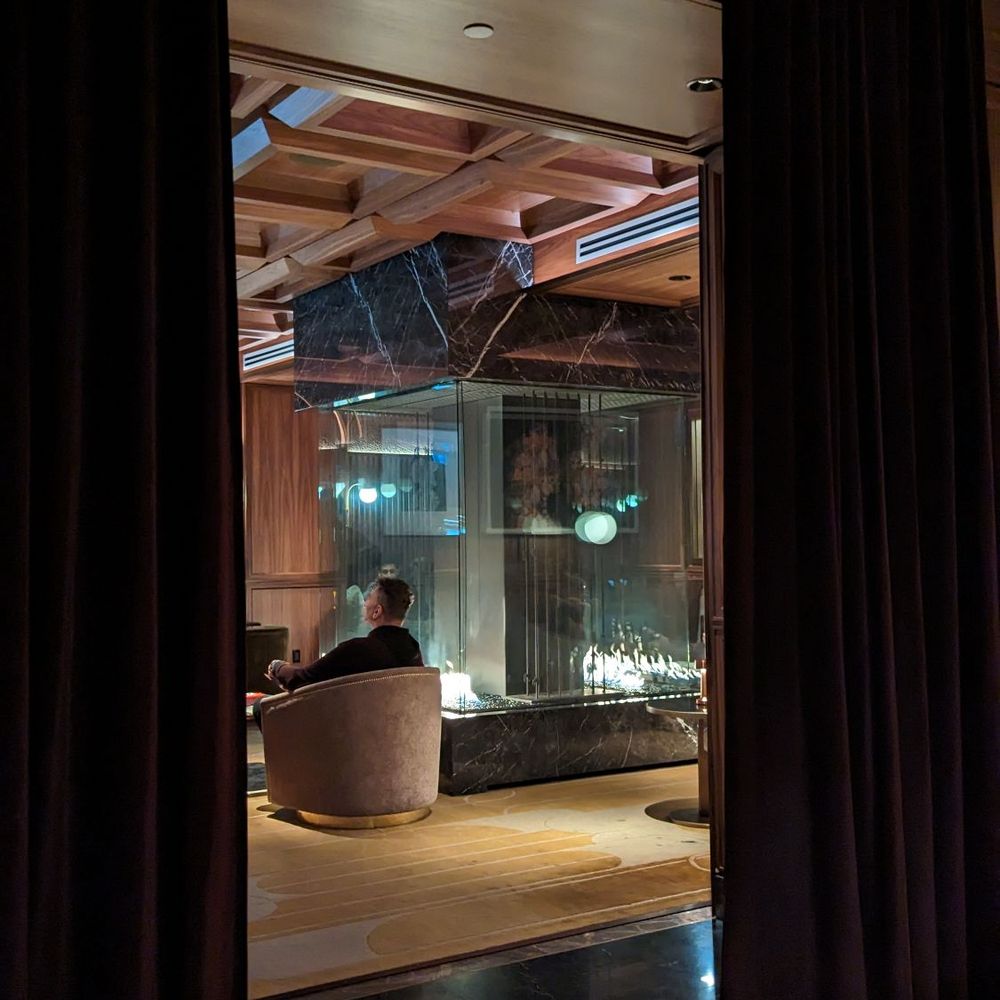 REIGN Restaurant - Lounge area - Cocktail Bars Near Me - Toronto, Ontario REIGN Restaurant - Lounge area - Cocktail Bars Near Me - Toronto, Ontario