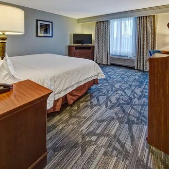 Hampton Inn & Suites Stuart-North - Guest room - Hotels Near Me - Stuart, Florida