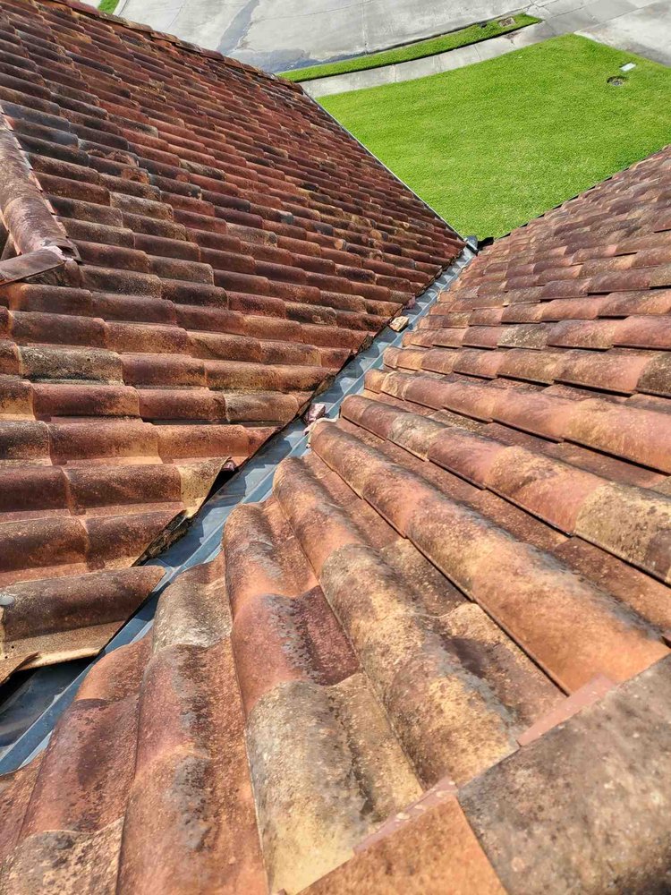 Slide of T&RV Construction