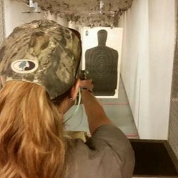 Hoss Firearm Training - Students qualifying