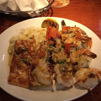 Red Lobster - Seafood Near Me - Schaumburg, Illinois