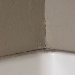 Quality Inn - Shower area