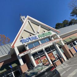 Royal Farms - Exterior