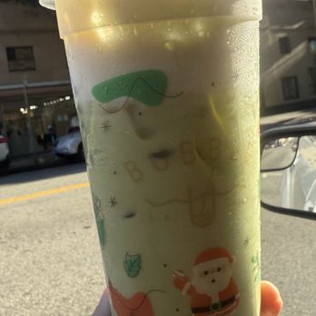 Bubble U - Banana Matcha 香蕉抹茶拿鐵 - Coffee & Tea Near Me - Los Angeles, California