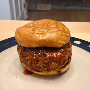 Burgeezy - Hot Hunny Chicken - Vegan Near Me - Indianapolis, Indiana