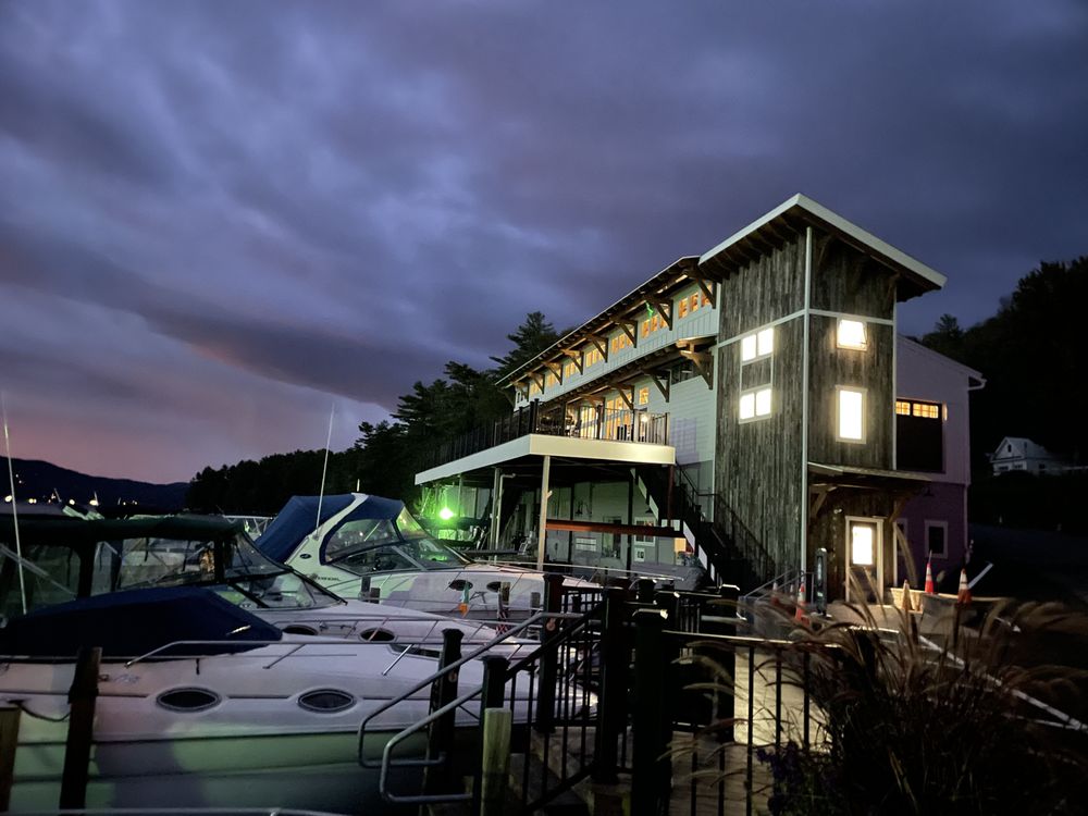 Social spots from Queen Boat