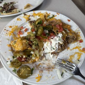 El Burrito Mojado - The nachos were good. Chips were nicely toasted and blend of flavors. - Food Trucks Near Me - Kirkland, Washington