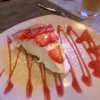Monkeypod Kitchen - Strawberry cream pie - New American Near Me - Lahaina, Hawaii