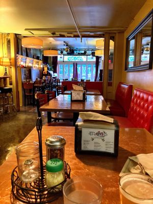 Mississippi Pizza & Atlantis Lounge by null