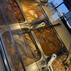 MJ's Pinoy Fiesta - Filipino food