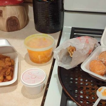 Chopsticks House - General Tso's chicken, egg drop soup, crab rangoons, and sugar biscuits. - Chinese Near Me - Rock Island, Illinois Chopsticks House - General Tso's chicken, egg drop soup, crab rangoons, and sugar biscuits. - Chinese Near Me - Rock Island, Illinois