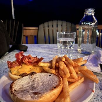 The Watershed Grill - Bacon cheeseburger.  I like mine without veggies and they got it right. - Burgers Near Me - Brackendale, British Columbia