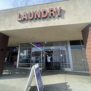CC's Washhouse Lavanderia - Front - Laundromat Near Me - Montebello, California