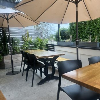 Boil & Bake - Outside patio seating - Bagels Near Me - Costa Mesa, California