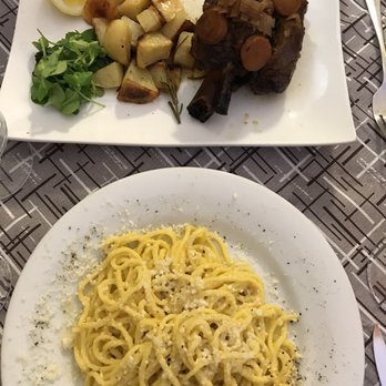 Su e Giu Cucina Romana - Cacio e pepe and pork shank - Italian Near Me - Rome, RM Su e Giu Cucina Romana - Cacio e pepe and pork shank - Italian Near Me - Rome, RM