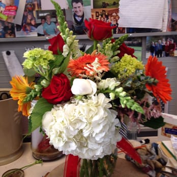 Cheryl's Flowers and Gifts - Cheryl was great--so responsive, nice and made a beautiful bouquet. She's awesome! - First time user - Florists Near Me - Franklin, Tennessee Cheryl's Flowers and Gifts - Cheryl was great--so responsive, nice and made a beautiful bouquet. She's awesome! - First time user - Florists Near Me - Franklin, Tennessee