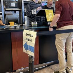 Uncommon Grounds - Counter