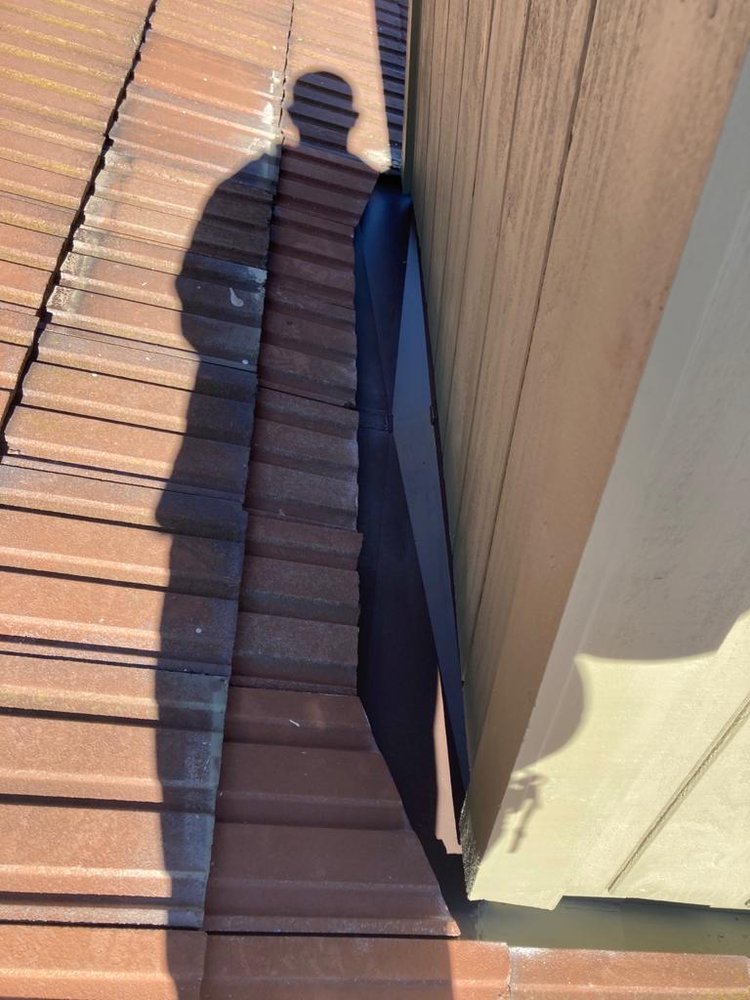 Slide of GT Roofing Services