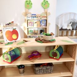 Marco Polo Children's School - Chinese immersion library area