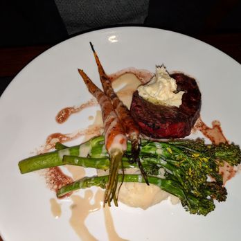 Red Pony - Beef tenderloin with broccolini & carrots - American Near Me - Franklin, Tennessee Red Pony - Beef tenderloin with broccolini & carrots - American Near Me - Franklin, Tennessee