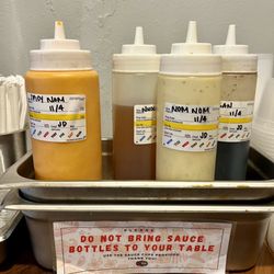 Viet-Nomz Winter Park - Extra sauce at station