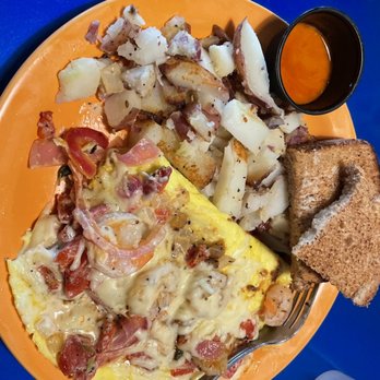 Hazel's Good Eats - Shrimp fajita omelette - Breakfast & Brunch Near Me - Clarkston, Washington Hazel's Good Eats - Shrimp fajita omelette - Breakfast & Brunch Near Me - Clarkston, Washington