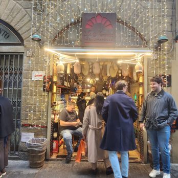 La Nicchietta in Calimaruzza - Sandwiches Near Me - Florence, FI La Nicchietta in Calimaruzza - Sandwiches Near Me - Florence, FI