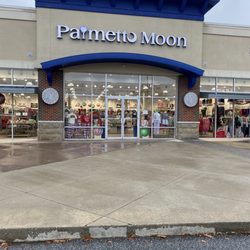 Palmetto Moon - Outside