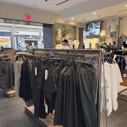 lululemon - Men's section