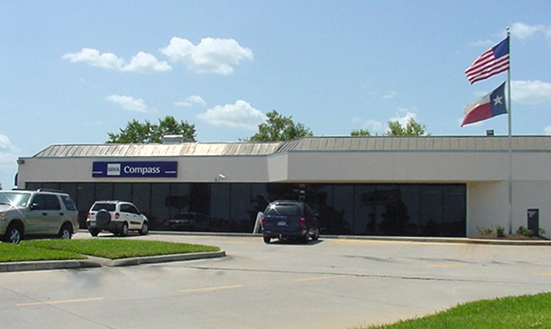 BBVA COMPASS - Updated April 2024 - 19380 Highway 105 W, Montgomery ...