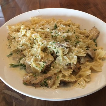 Bahama Breeze - Jerk chicken pasta - Bars Near Me - Gainesville, Florida
