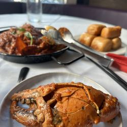 Harry's Singapore Chilli Crab Restaurant - Chili crab w/ claw