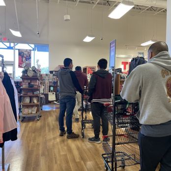 TJ MAXX - Updated August 2025 - 62 Photos & 58 Reviews - 1230