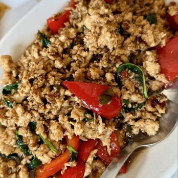 Lai Thai Restaurant - Basil Thai Style (Chicken) - Thai Near Me - Morton Grove, Illinois Lai Thai Restaurant - Basil Thai Style (Chicken) - Thai Near Me - Morton Grove, Illinois