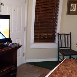 Silverleaf Vacation Store - TV & table with separate key and door entrance to 2nd bedroom