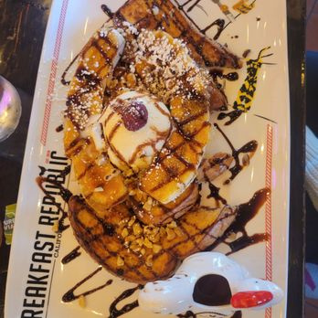Breakfast Republic - Banana split French toast - Breakfast & Brunch Near Me - Los Angeles, California